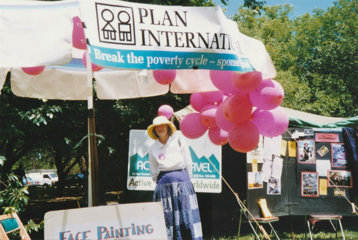  Pauline Lyngå at a 1995 Vietnamese Picnic, raising awareness about Plan International’s work