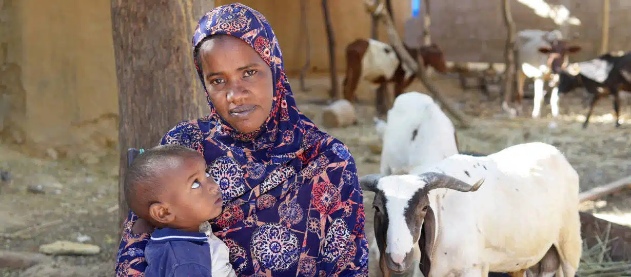 Cash transfers help displaced families in Mali survive the hunger crisis