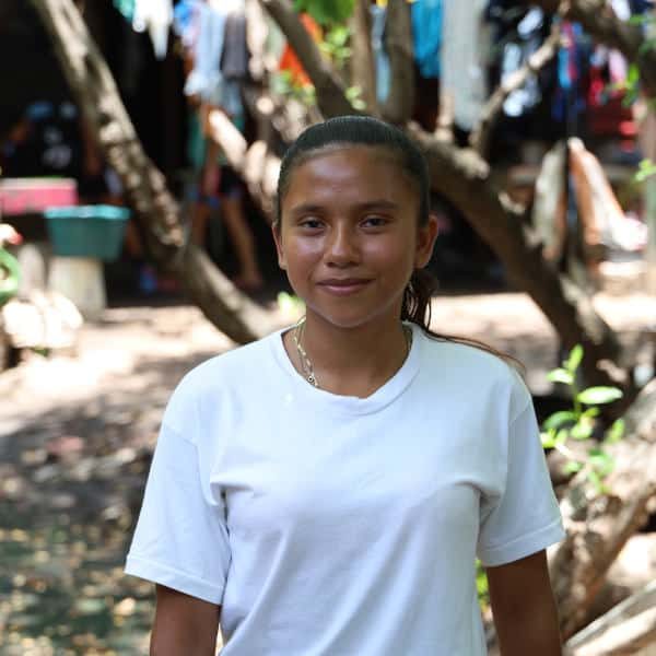 A girl from El Salvidor